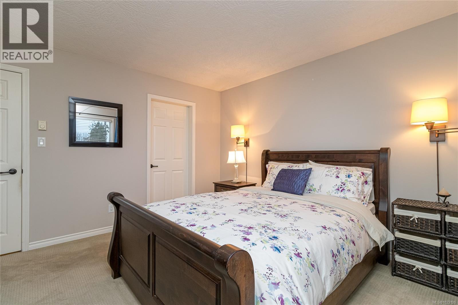 404 9975 Fifth Street, Sidney