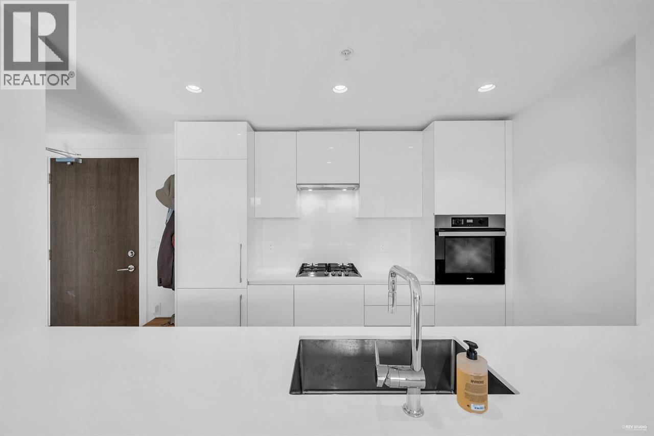 604 5766 GILBERT Road - photo 2