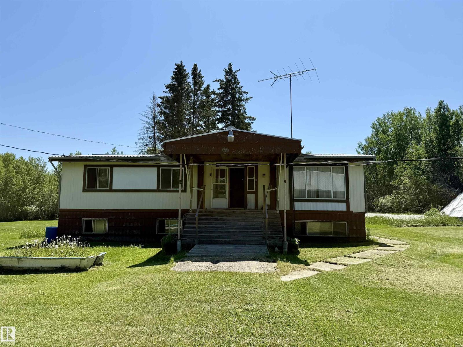 507 LAKESHORE DRIVE BUCK LAKE - 2