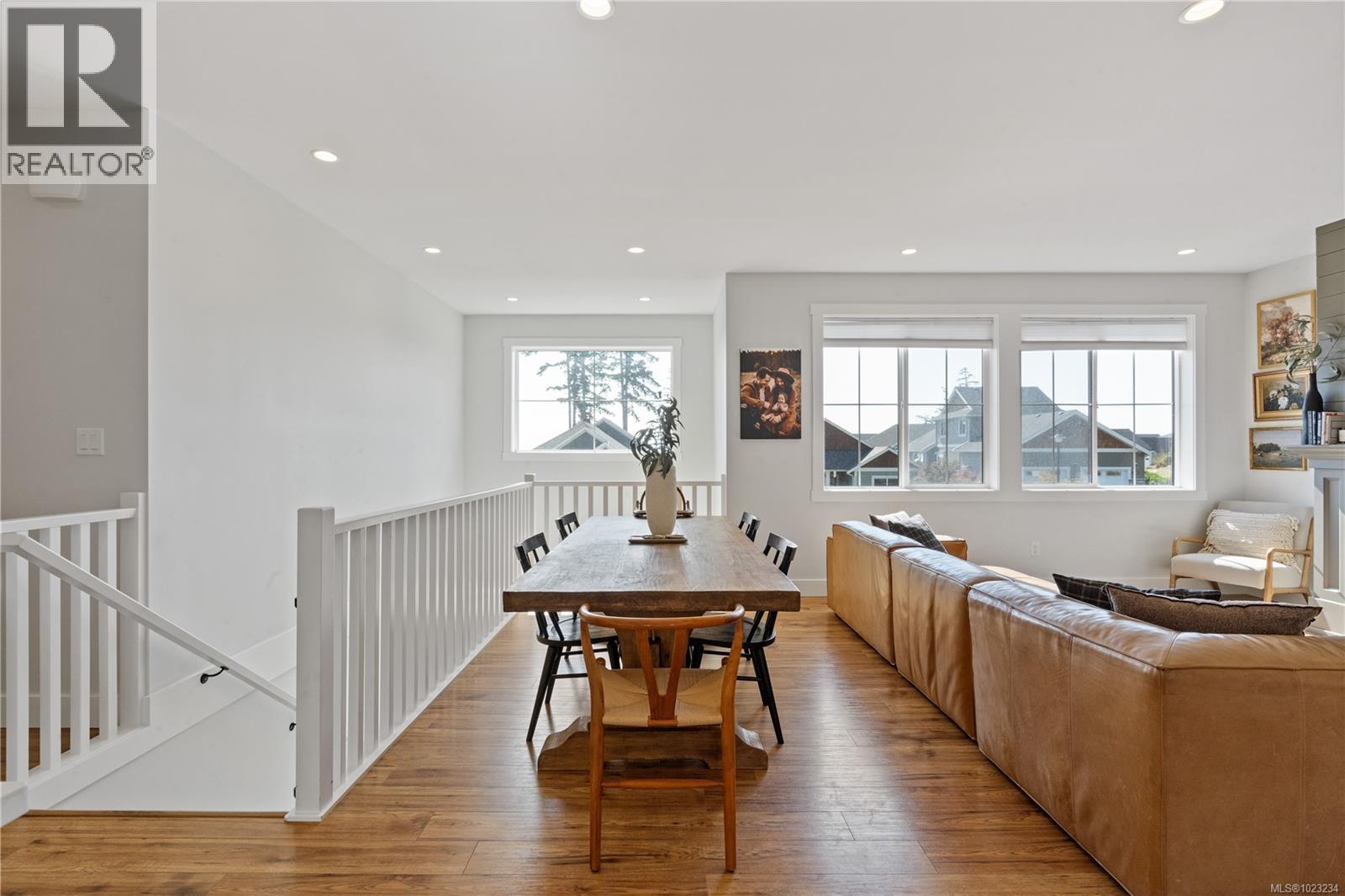 2316 Mountain Heights Dr, Sooke