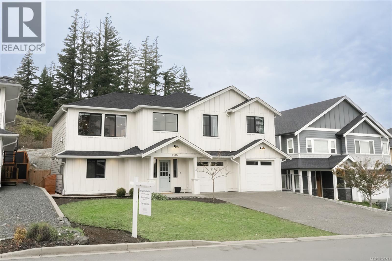 2316 Mountain Heights Dr, Sooke