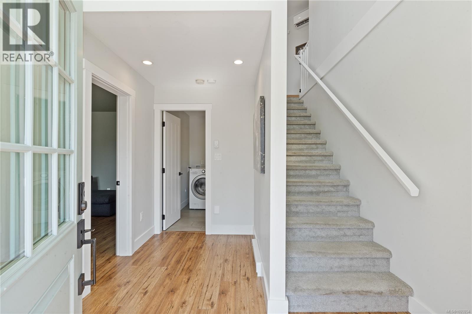 2316 Mountain Heights Dr, Sooke