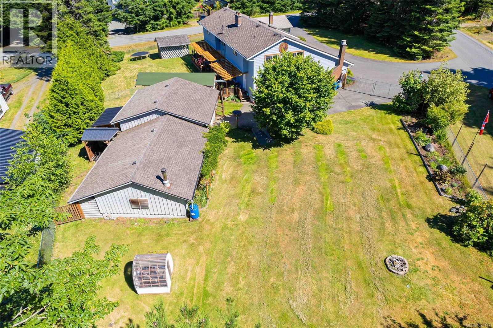 A & B 153 Bald Eagle Cres, Bowser