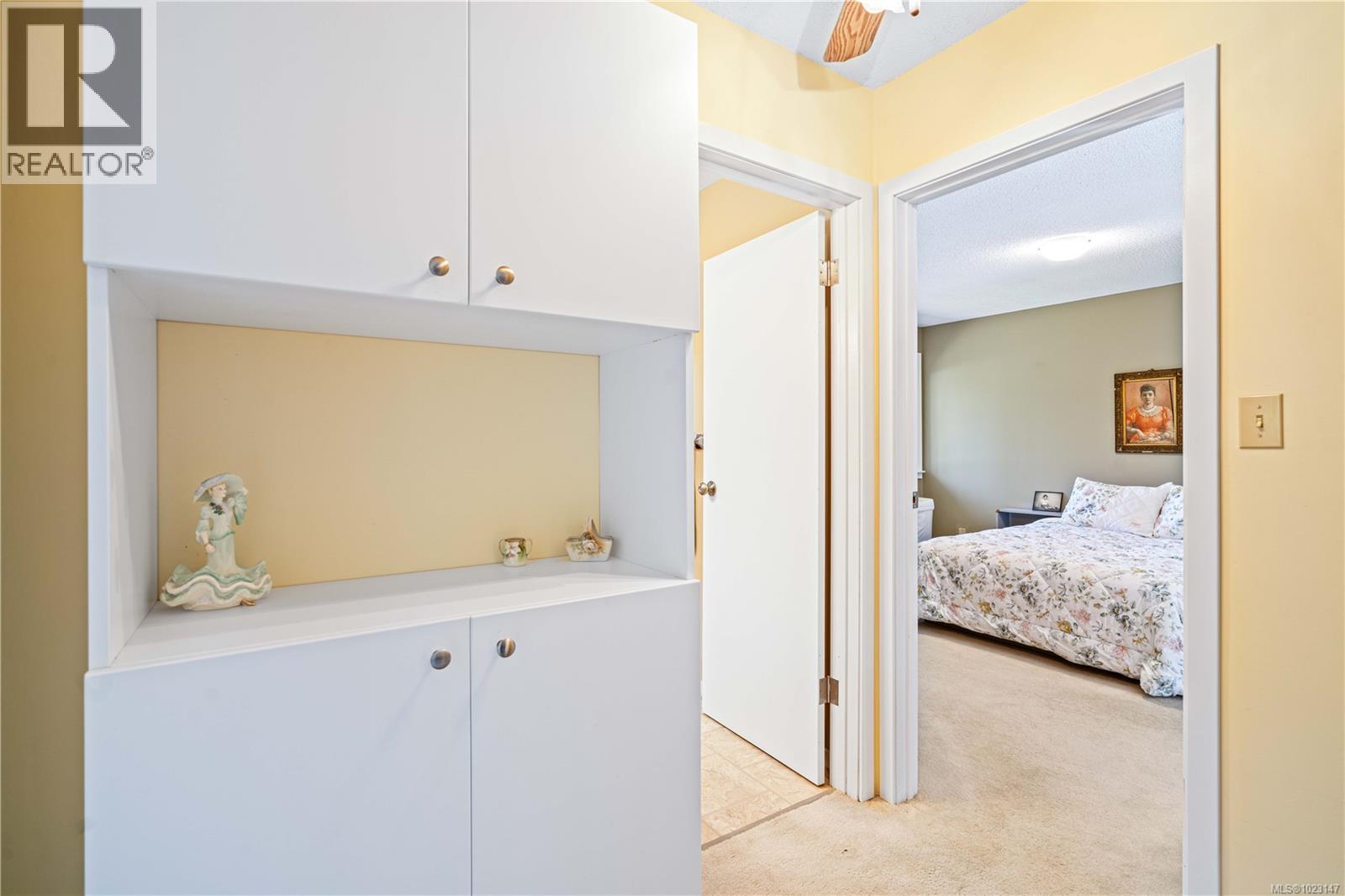 A & B 153 Bald Eagle Cres, Bowser