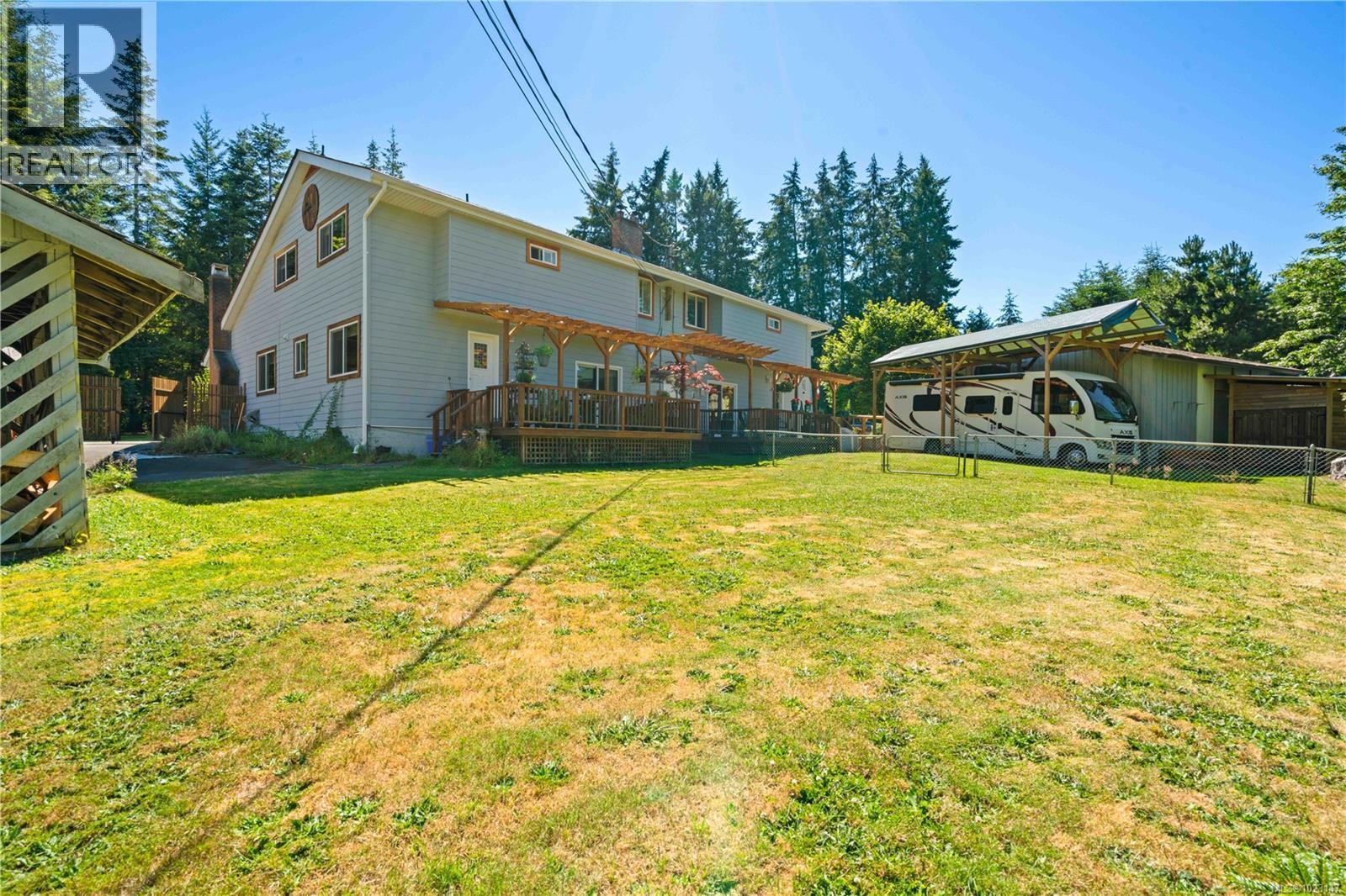 A & B 153 Bald Eagle Cres, Bowser