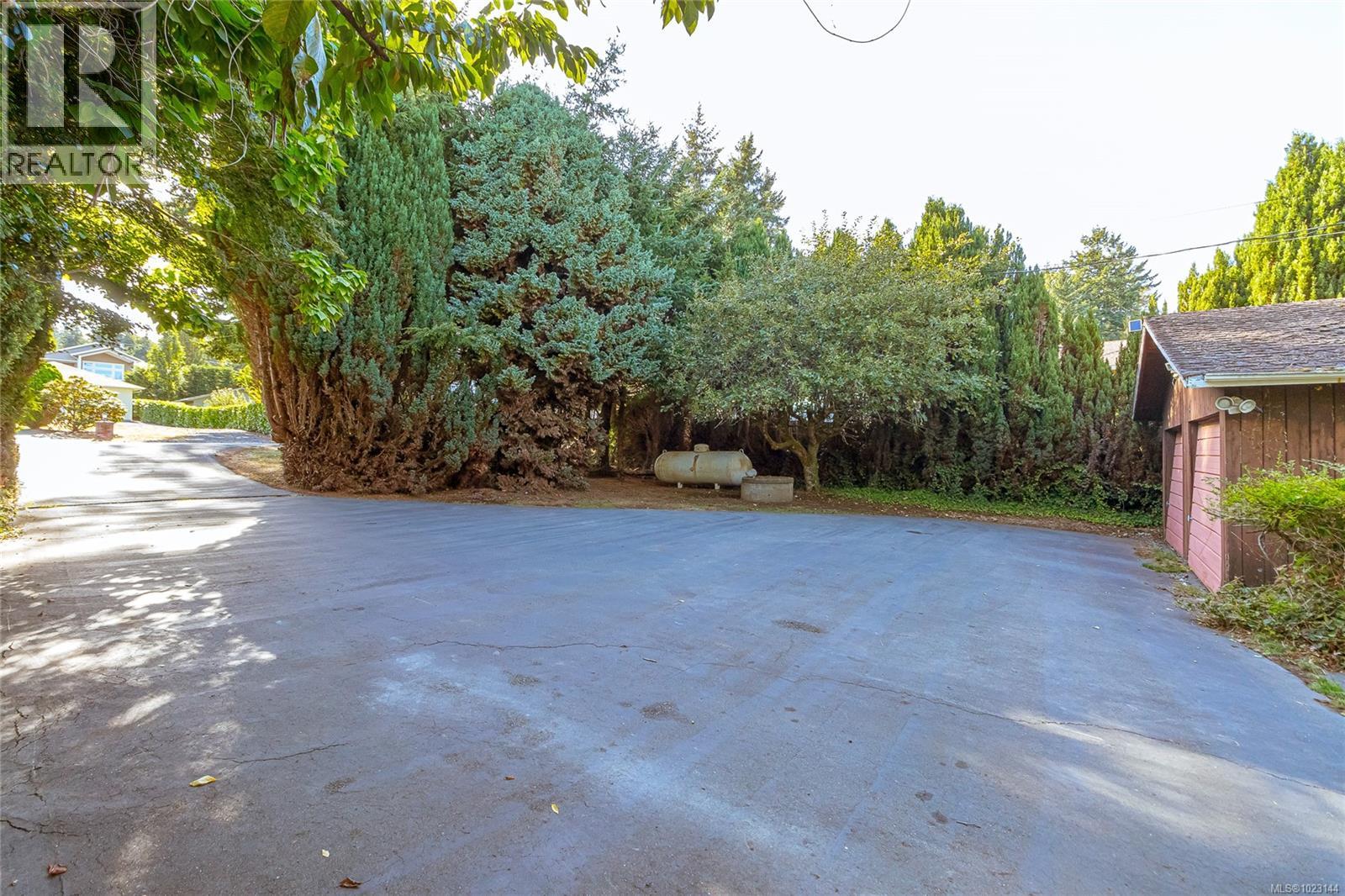 4731 Maple Guard Dr, Bowser