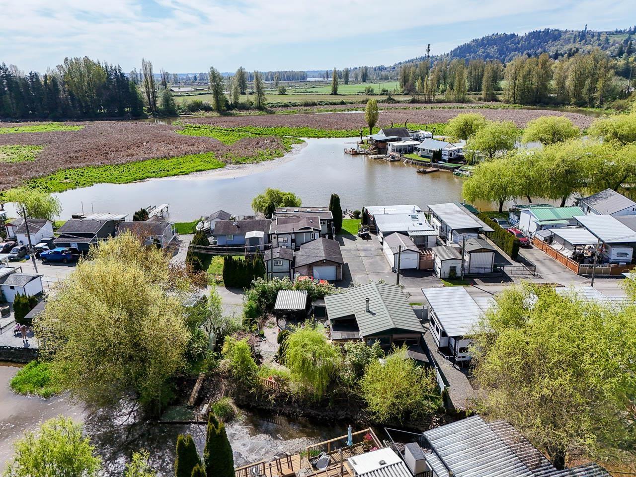 5 9055 SHOOK ROAD, Mission