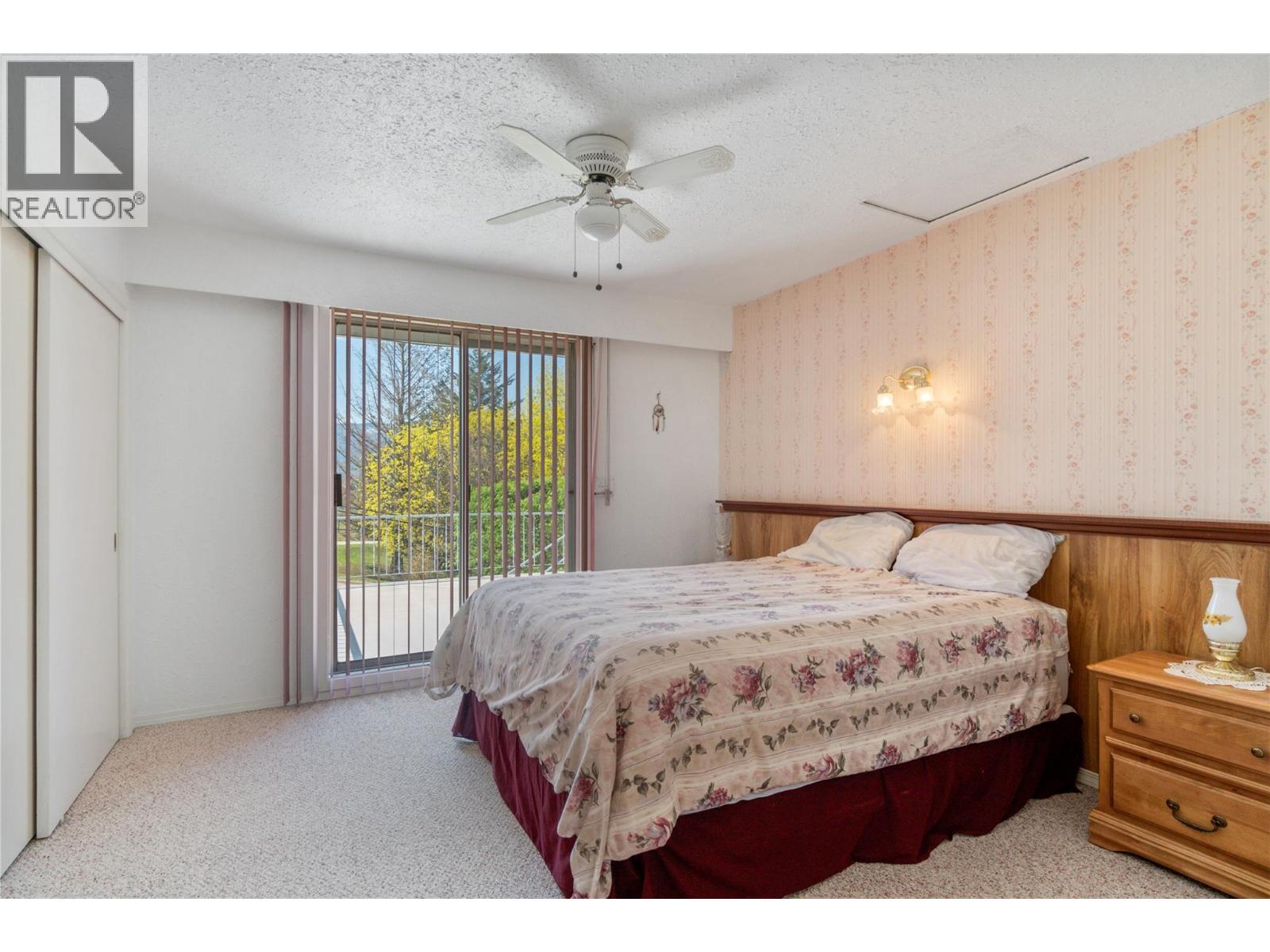 1290 15 Street SE, Salmon Arm