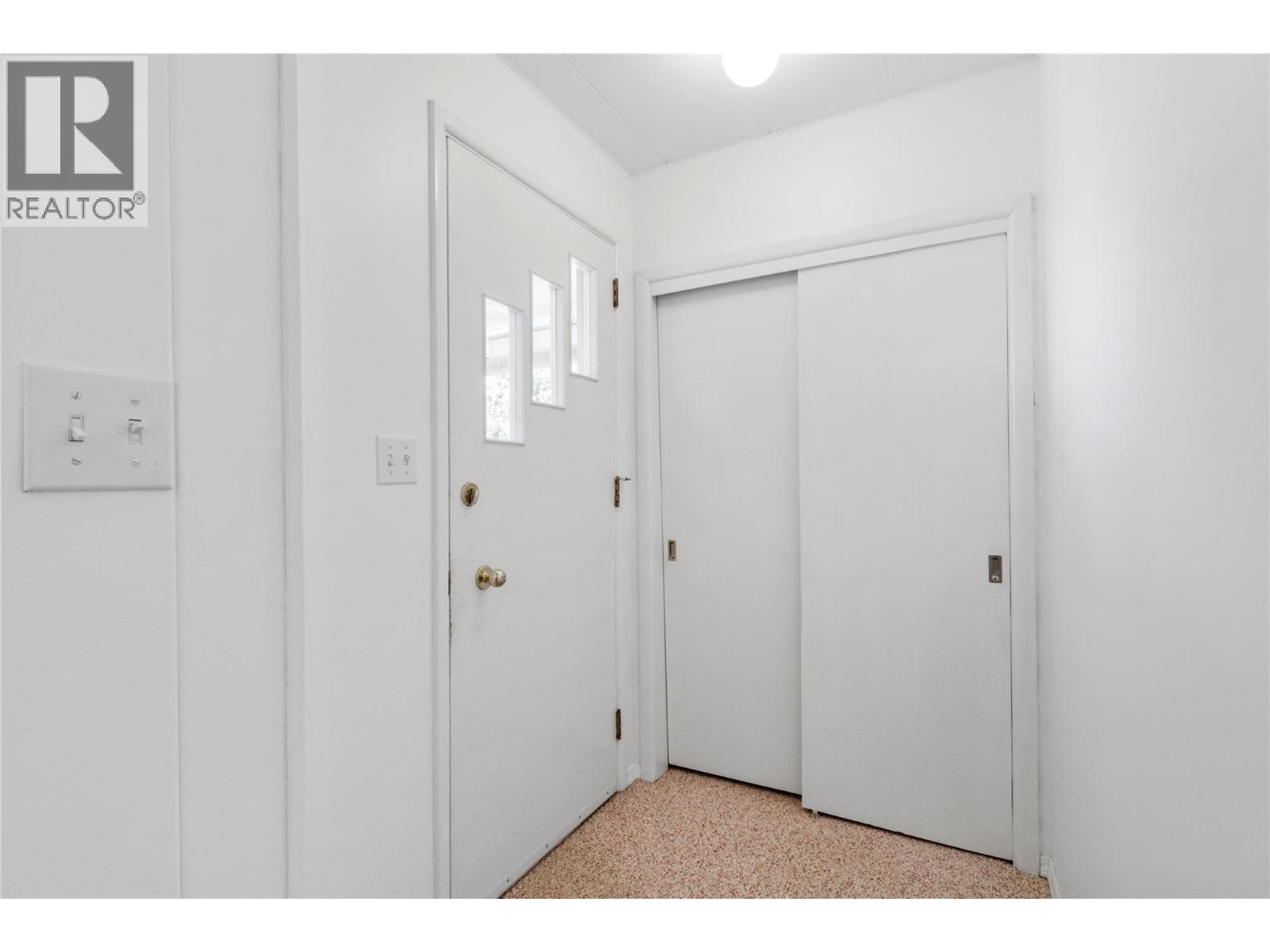 1290 15 Street SE, Salmon Arm