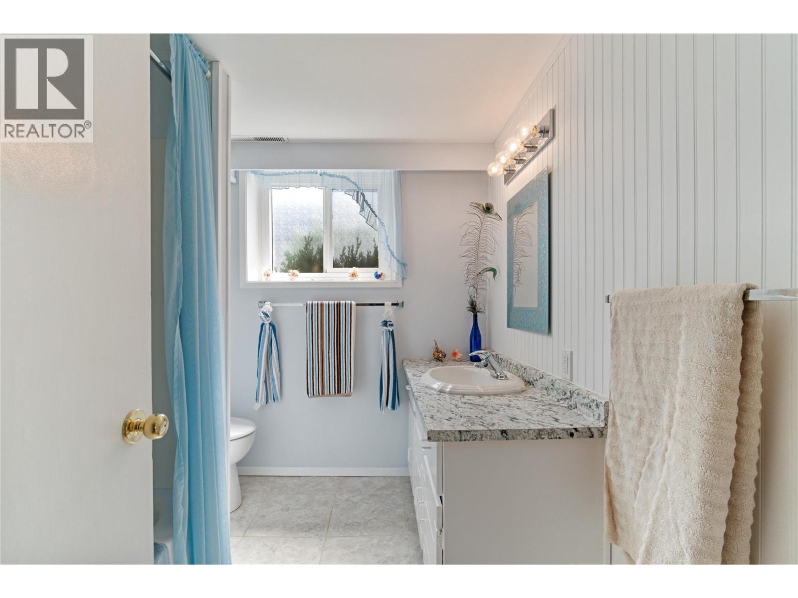 1290 15 Street SE, Salmon Arm