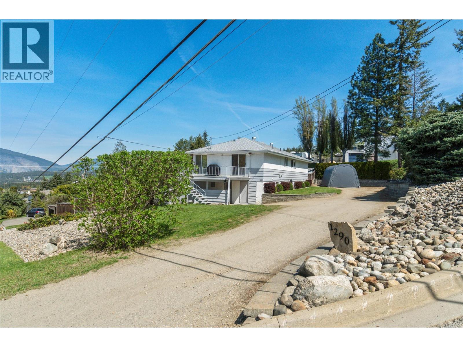 1290 15 Street SE, Salmon Arm