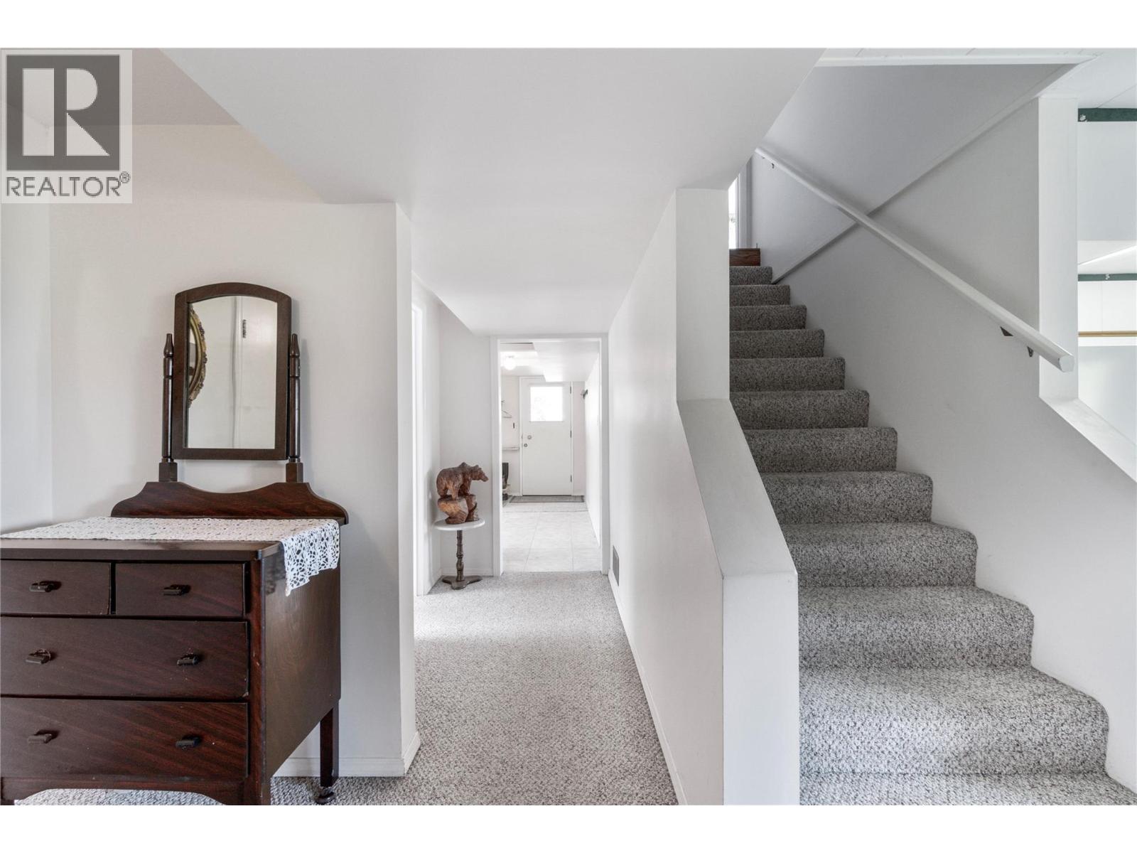 1290 15 Street SE, Salmon Arm