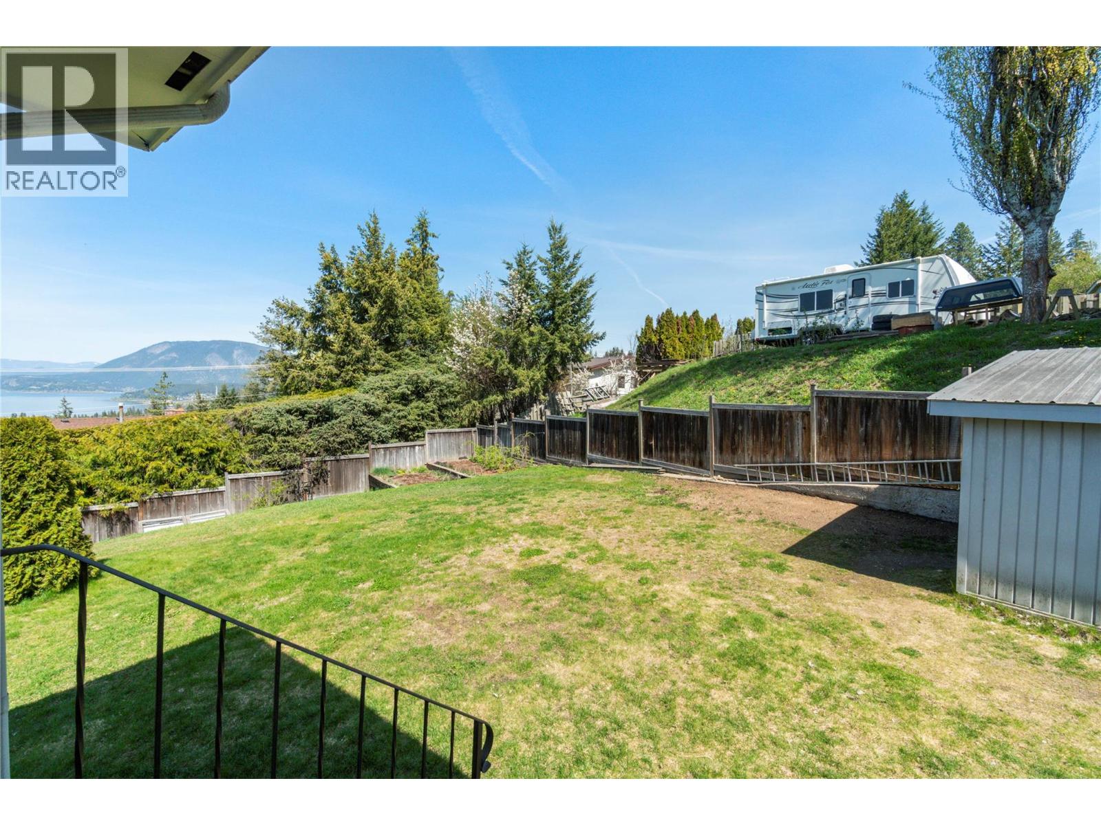 1290 15 Street SE, Salmon Arm