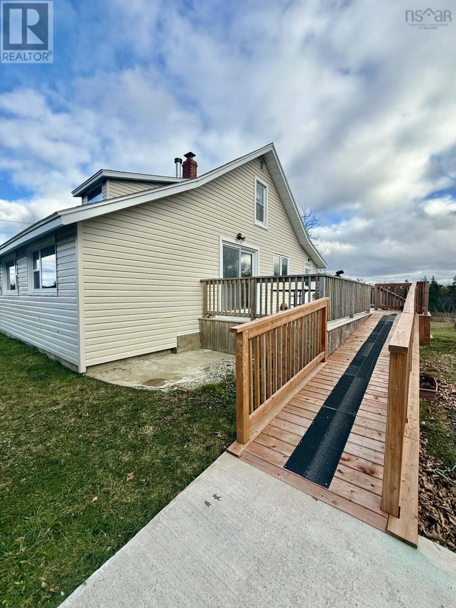 Property 25 of 26 of 934 Brazil Lake Road