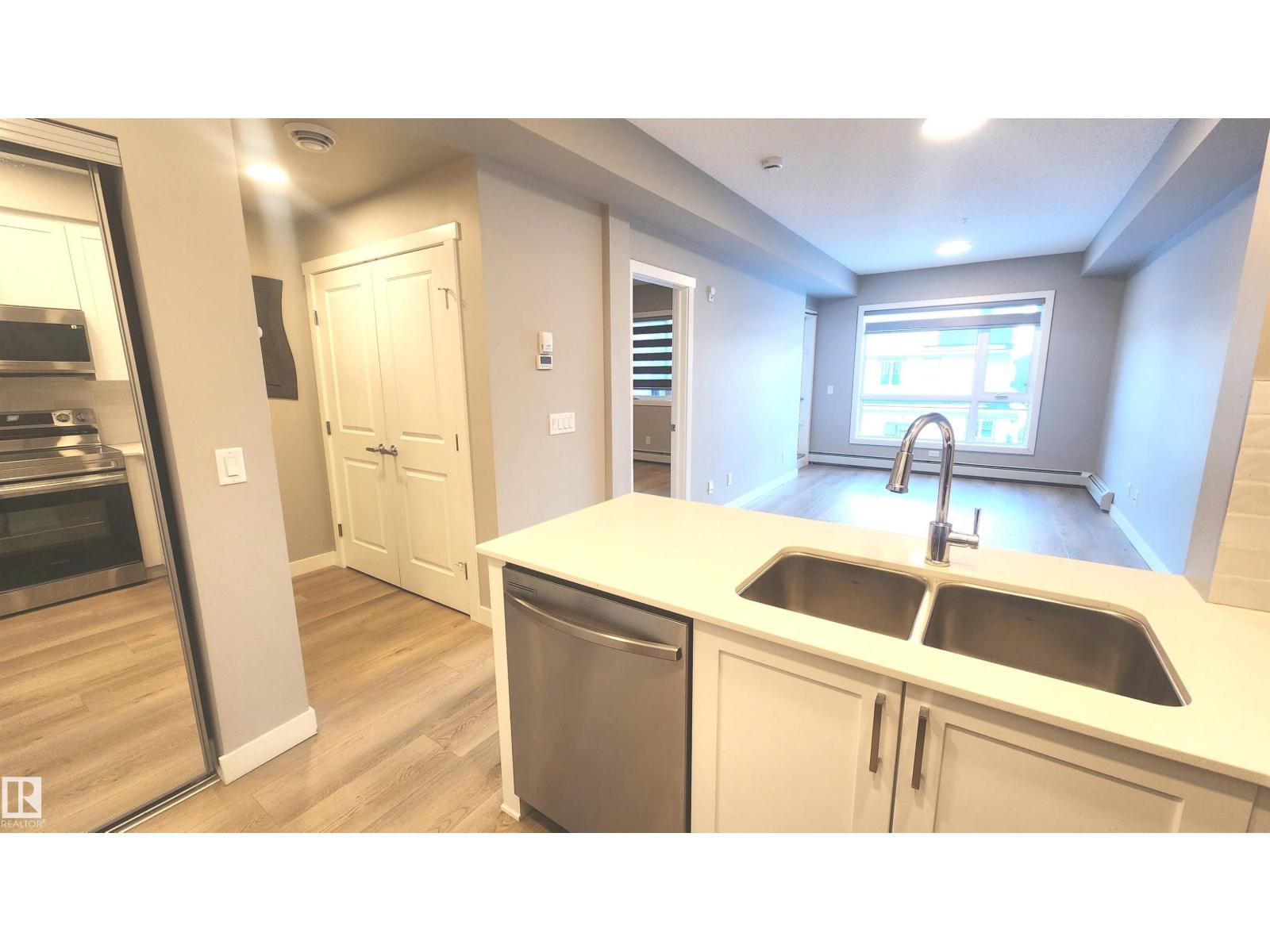 
          226 12804 140 AV NW
            <br/>
            <span>Edmonton</span>
            , 
            <span>AB</span>
             <span>T6V1K4</span>
         - Photo 19