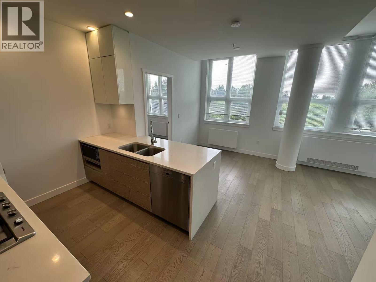 406 6733 CAMBIE Street - photo 2