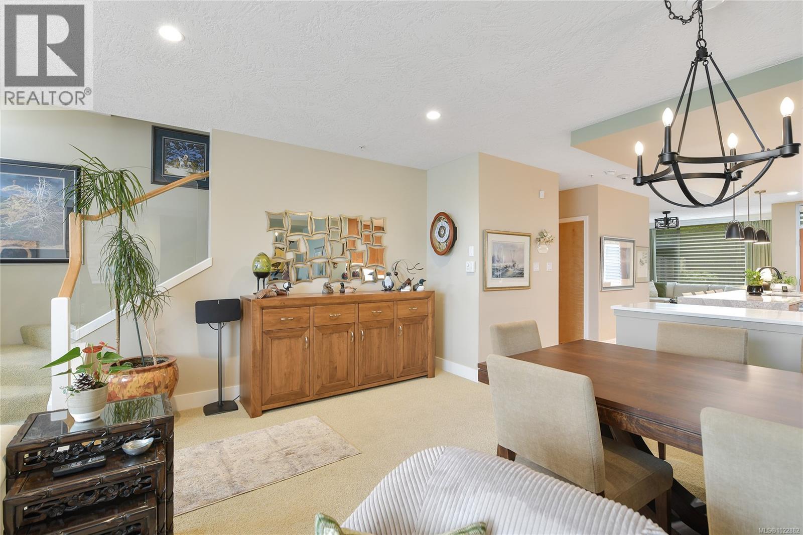  5336 Sayward Hill Crescent, Saanich