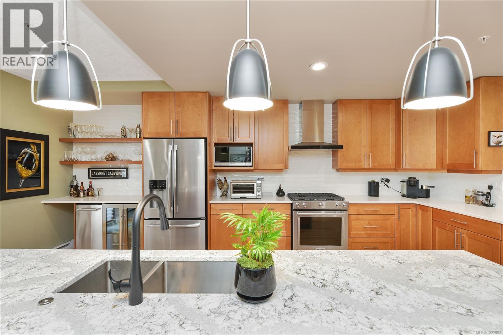  5336 Sayward Hill Crescent, Saanich