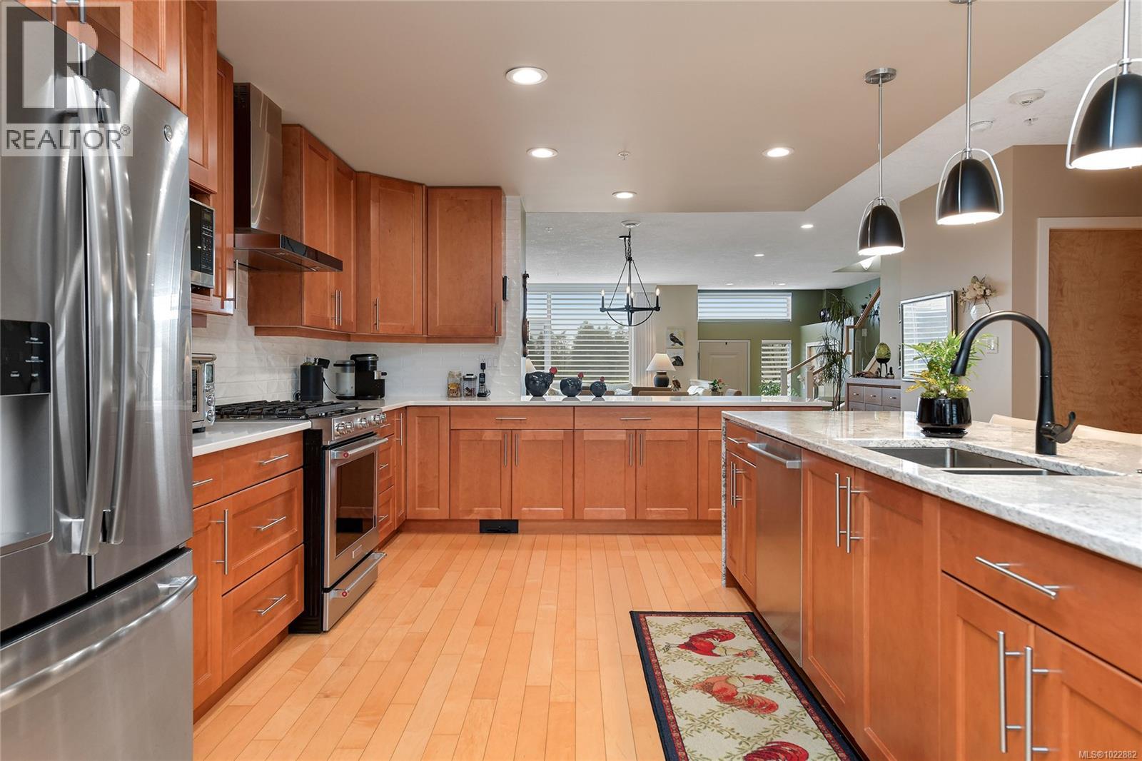  5336 Sayward Hill Crescent, Saanich