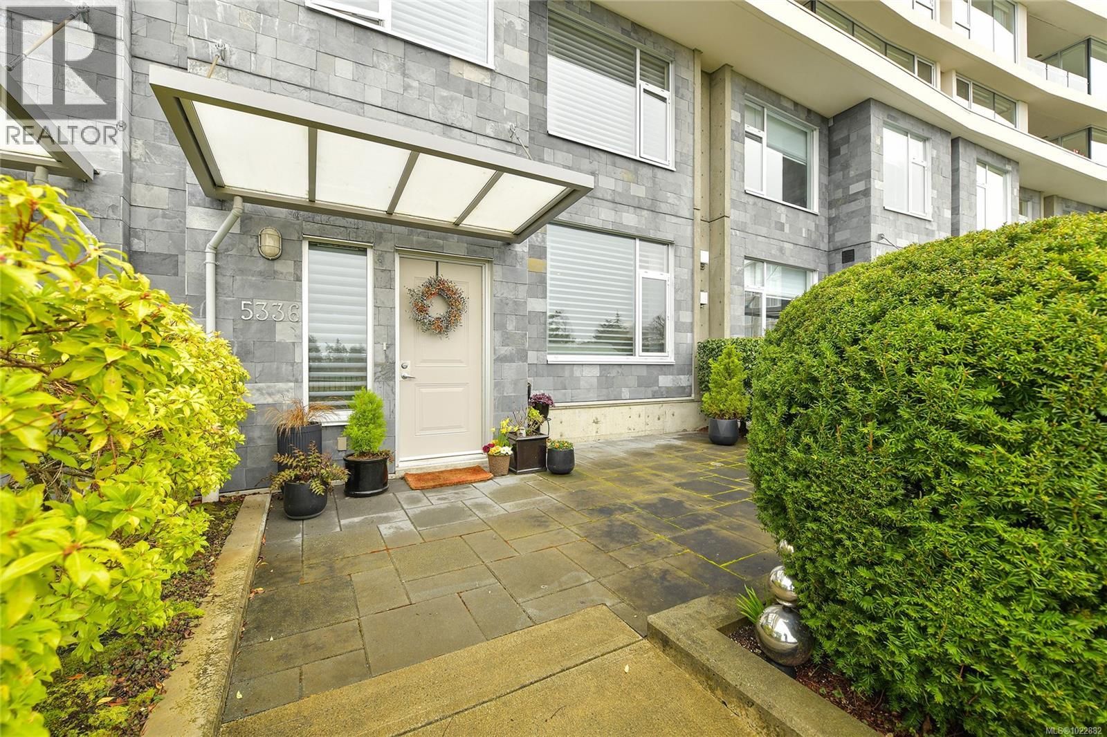 5336 Sayward Hill Cres - 4