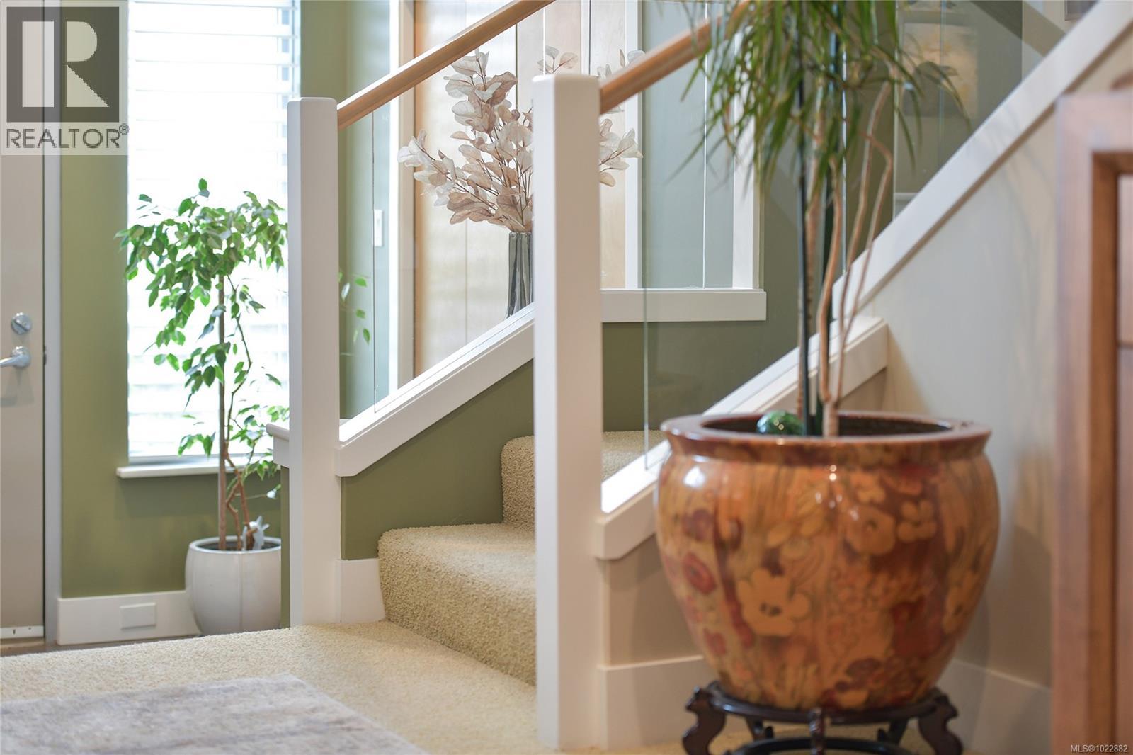  5336 Sayward Hill Crescent, Saanich