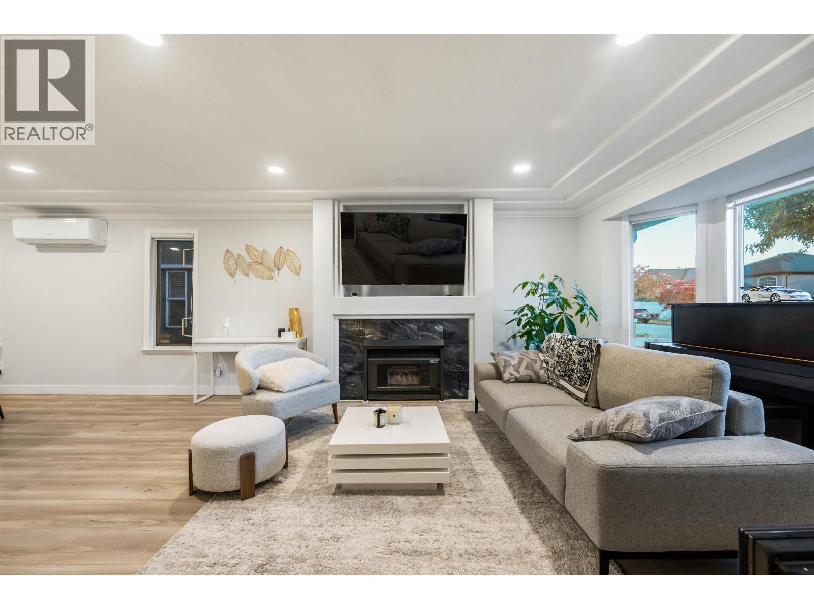 22531 MCCLINTON Avenue - photo 2