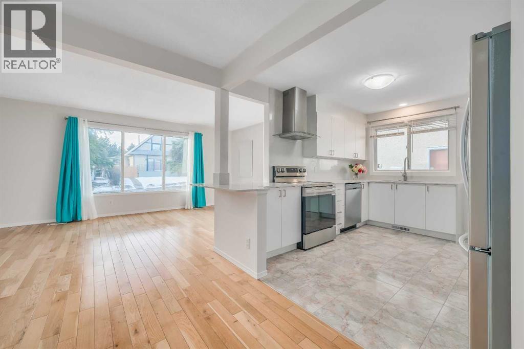 Single Family House Bungalow for Sale in  Sacramento Drive SW Southwood Calgary 