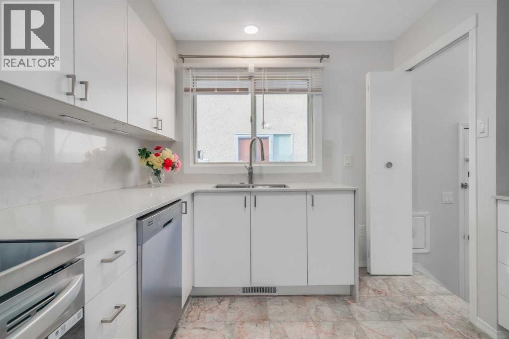 Single Family House Bungalow for Sale in  Sacramento Drive SW Southwood Calgary 