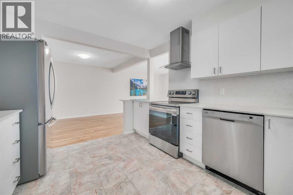 Single Family House Bungalow for Sale in  Sacramento Drive SW Southwood Calgary 