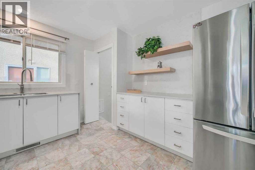 Single Family House Bungalow for Sale in  Sacramento Drive SW Southwood Calgary 