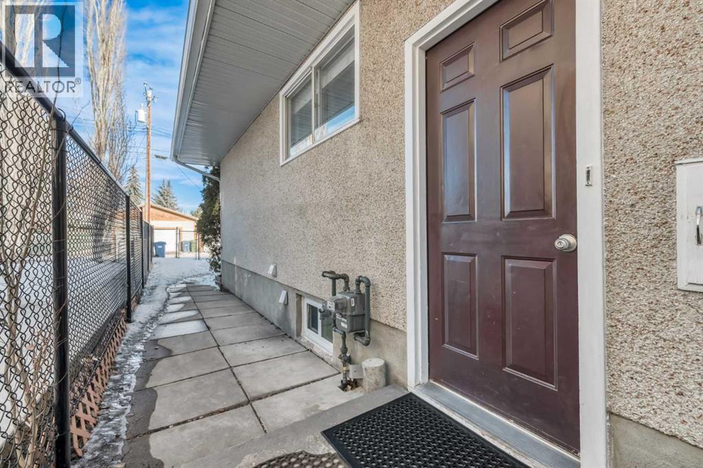 Single Family House Bungalow for Sale in  Sacramento Drive SW Southwood Calgary 