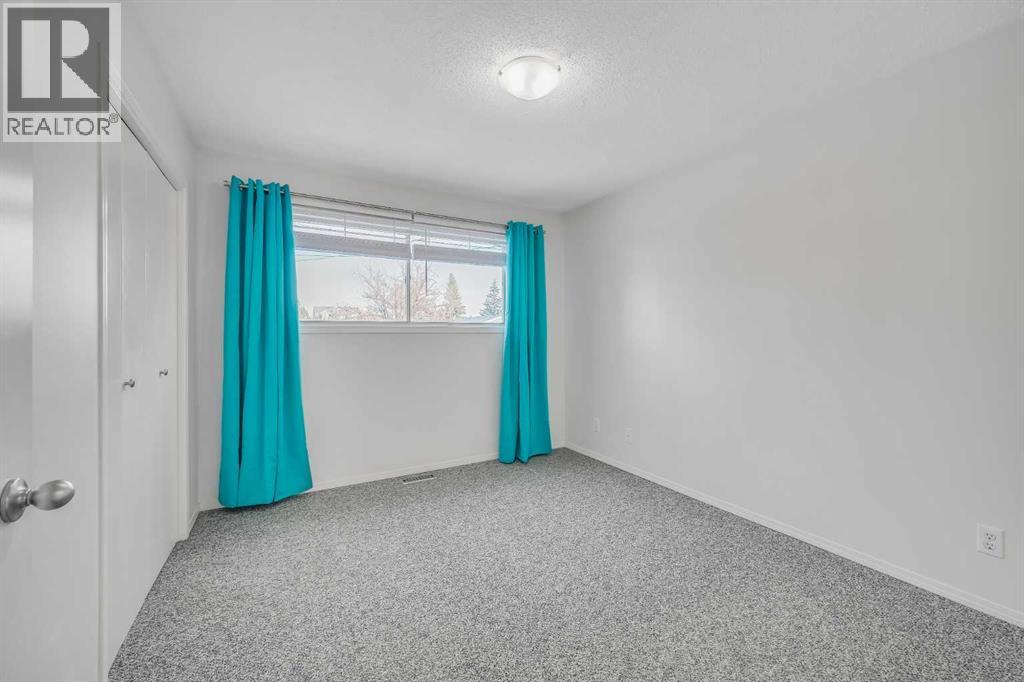 Single Family House Bungalow for Sale in  Sacramento Drive SW Southwood Calgary 