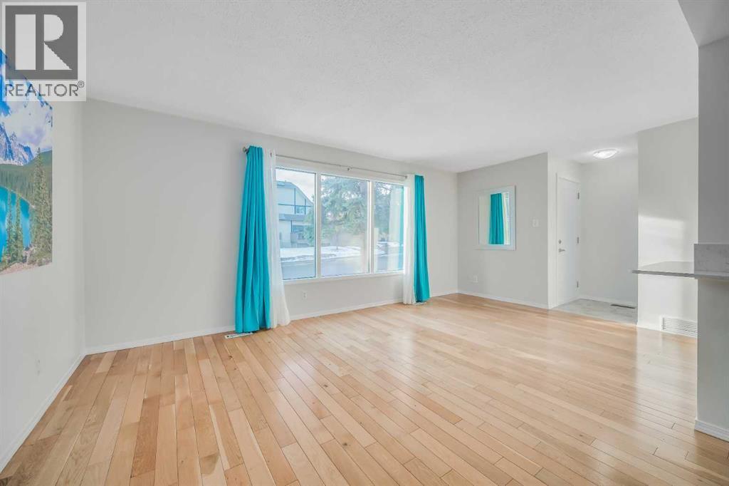 Single Family House Bungalow for Sale in  Sacramento Drive SW Southwood Calgary 