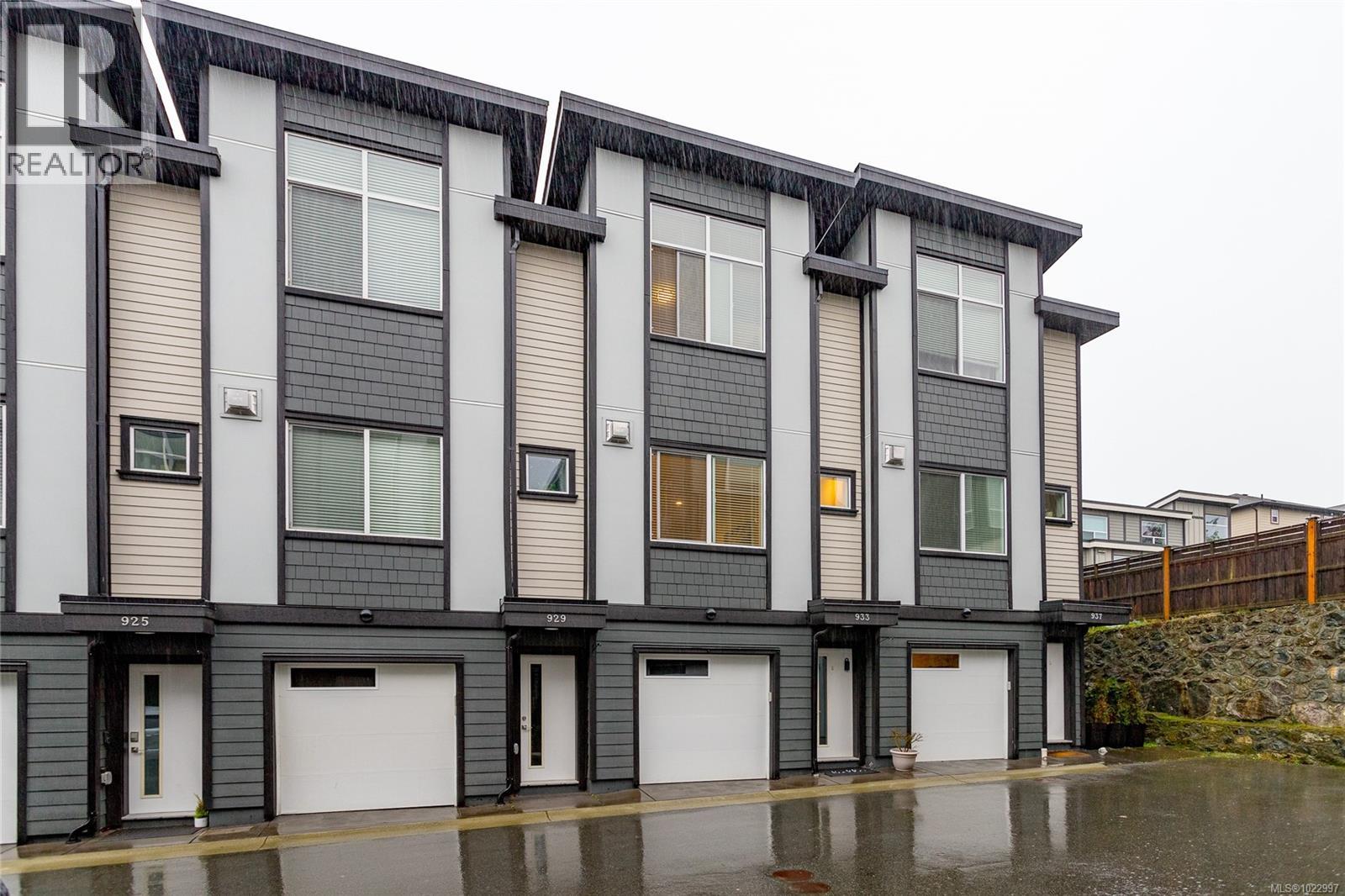  933 Turnstone Ridge, Langford