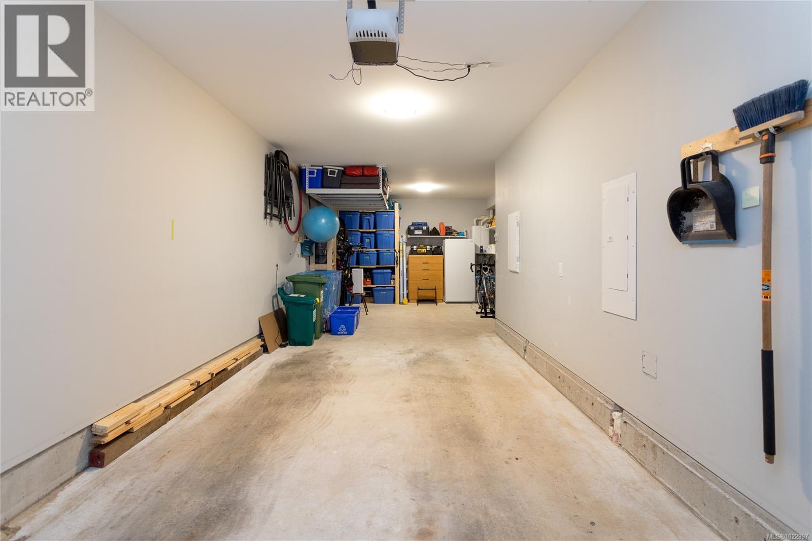  933 Turnstone Ridge, Langford