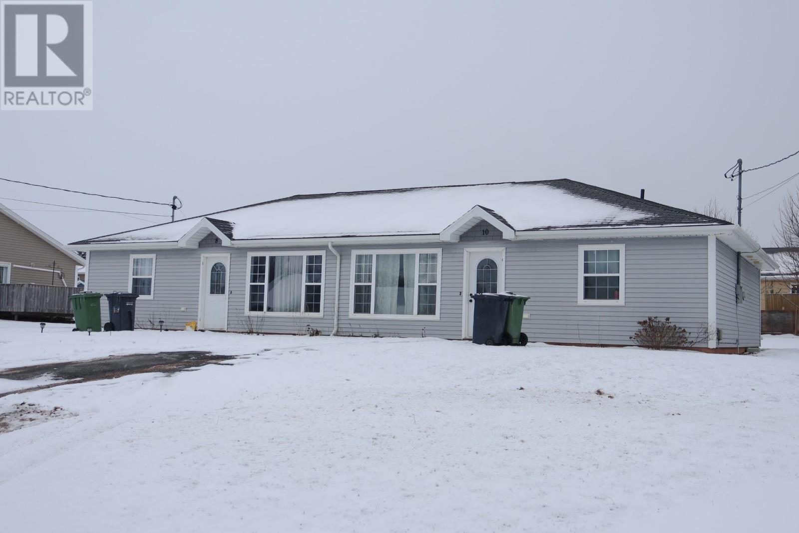 8-10 WILLIAMS Gate - Photo 3 of 7, Stratford, Prince Edward Island