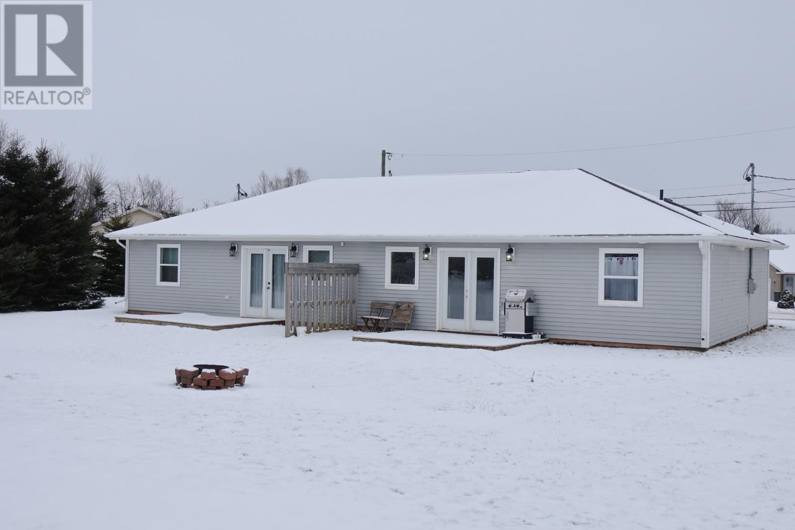 8-10 WILLIAMS Gate - Photo 4 of 7, Stratford, Prince Edward Island