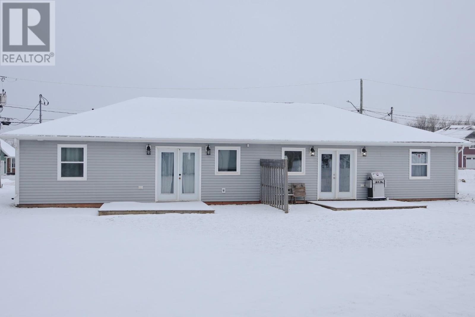 8-10 WILLIAMS Gate - Photo 2 of 7, Stratford, Prince Edward Island