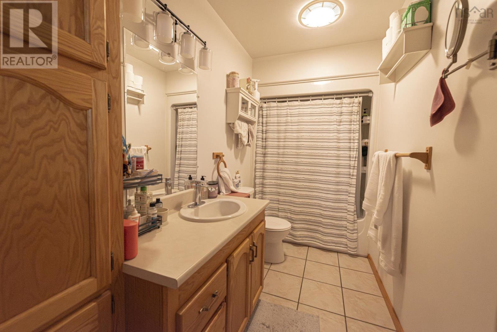 Property 32 of 46 of 157 North Avenue