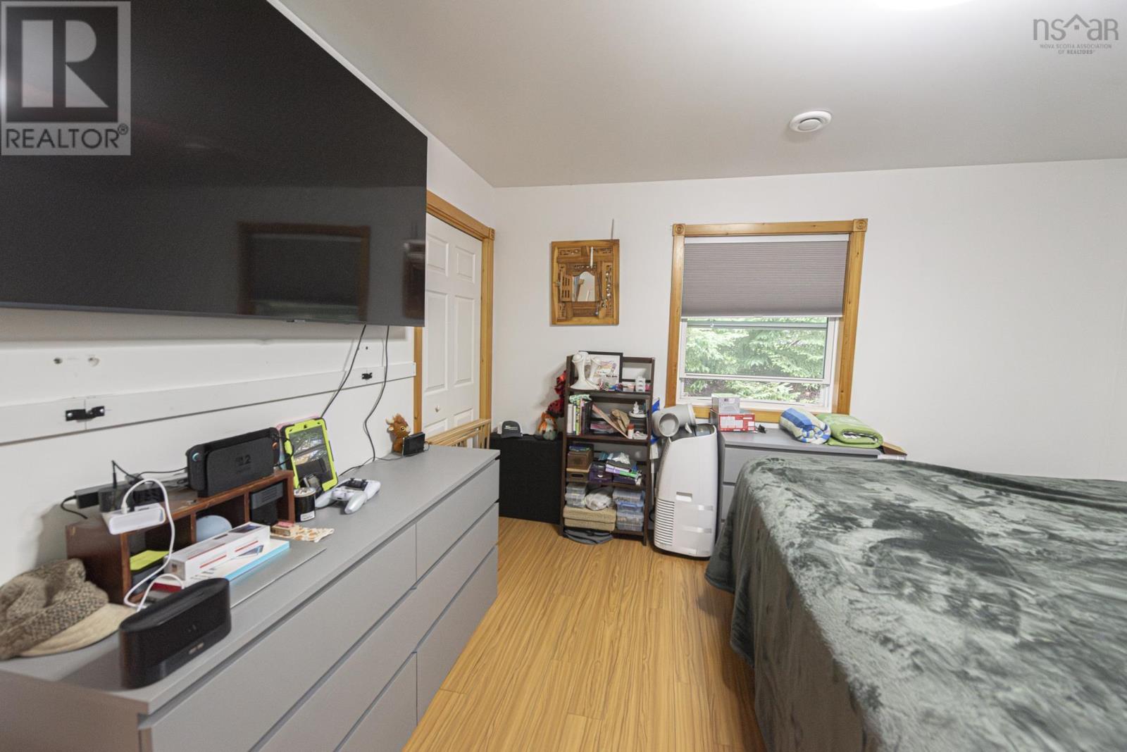 Property 29 of 46 of 157 North Avenue