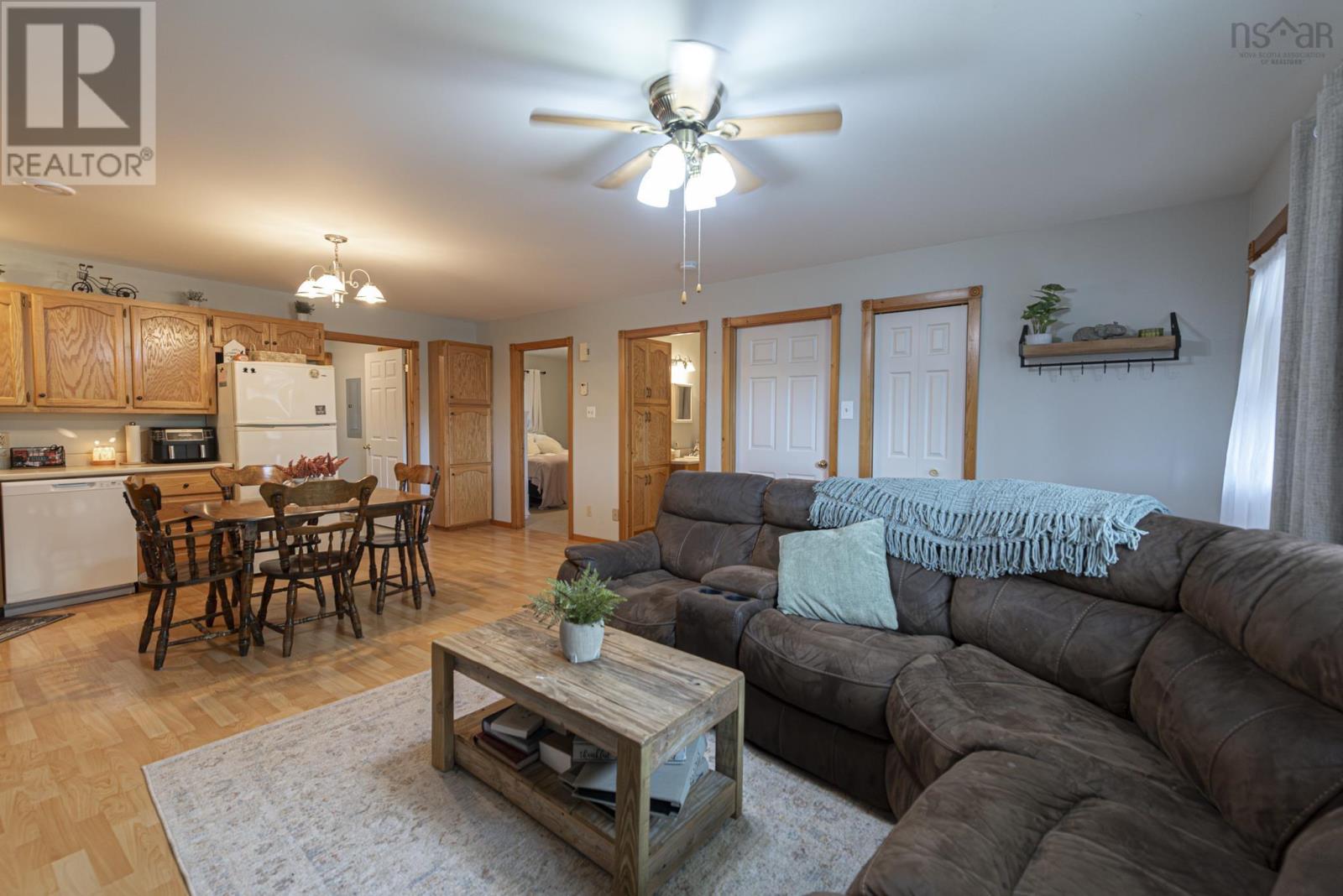 Property 6 of 46 of 157 North Avenue