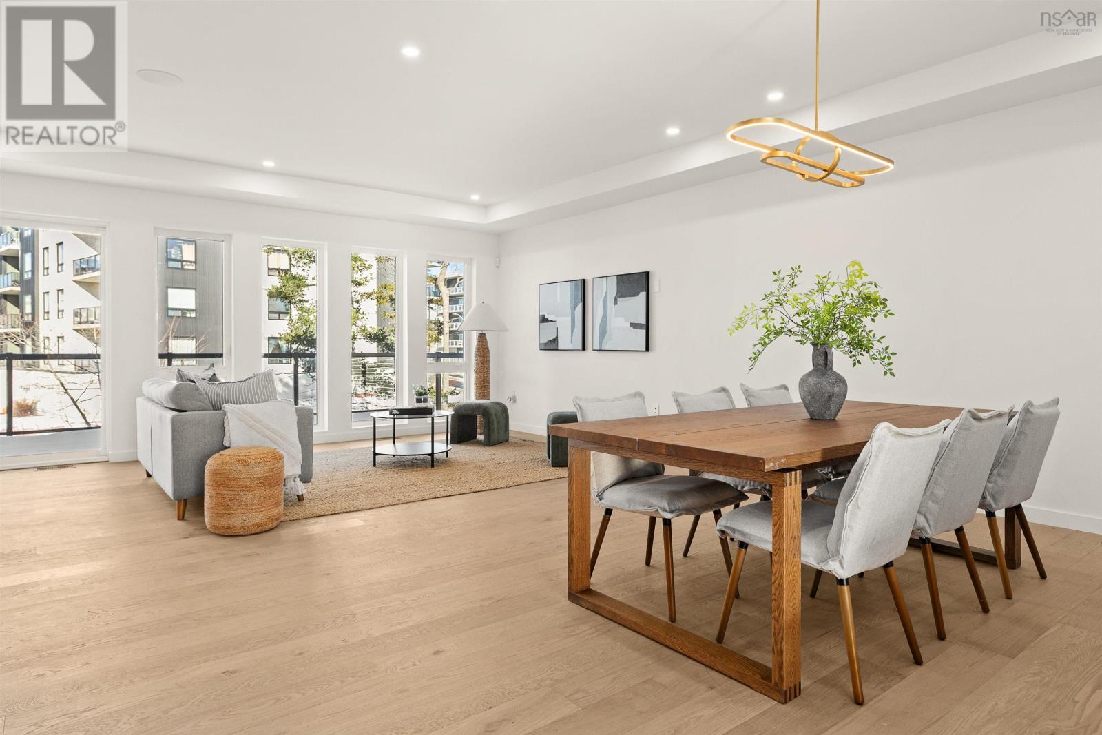 Property 18 of 48 of 112 Samaa Court