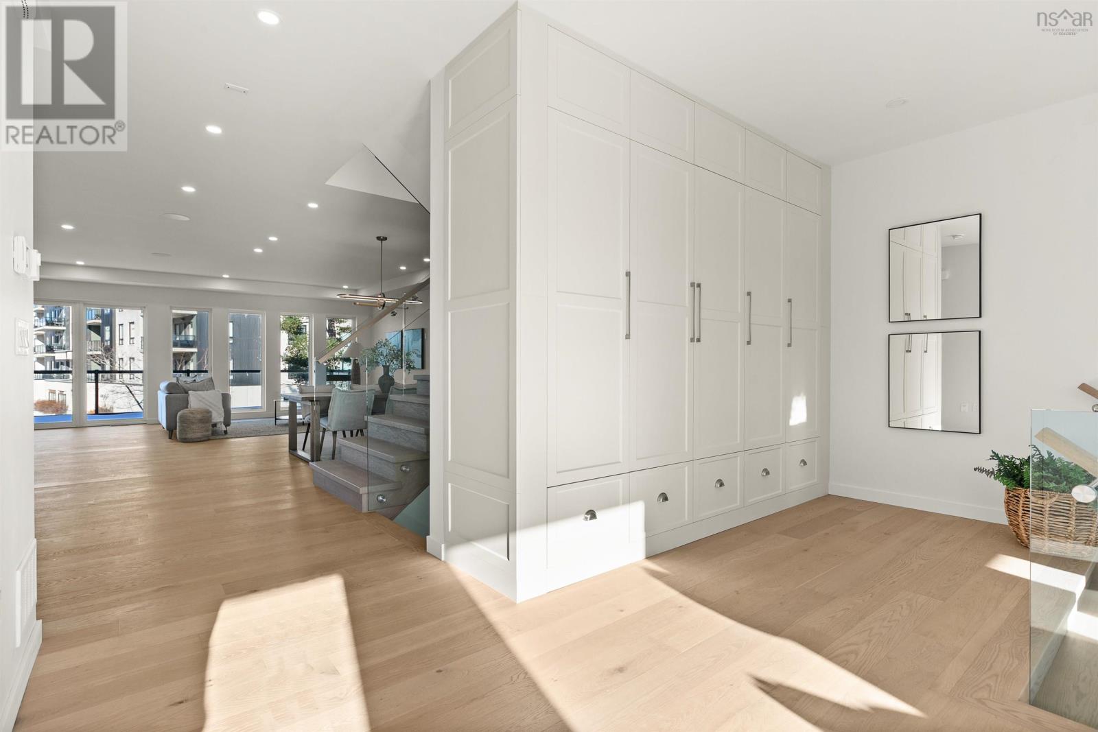 Property 7 of 48 of 112 Samaa Court