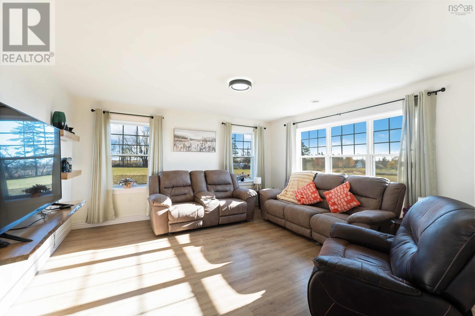 Property 9 of 40 of 2313 Davidson Street