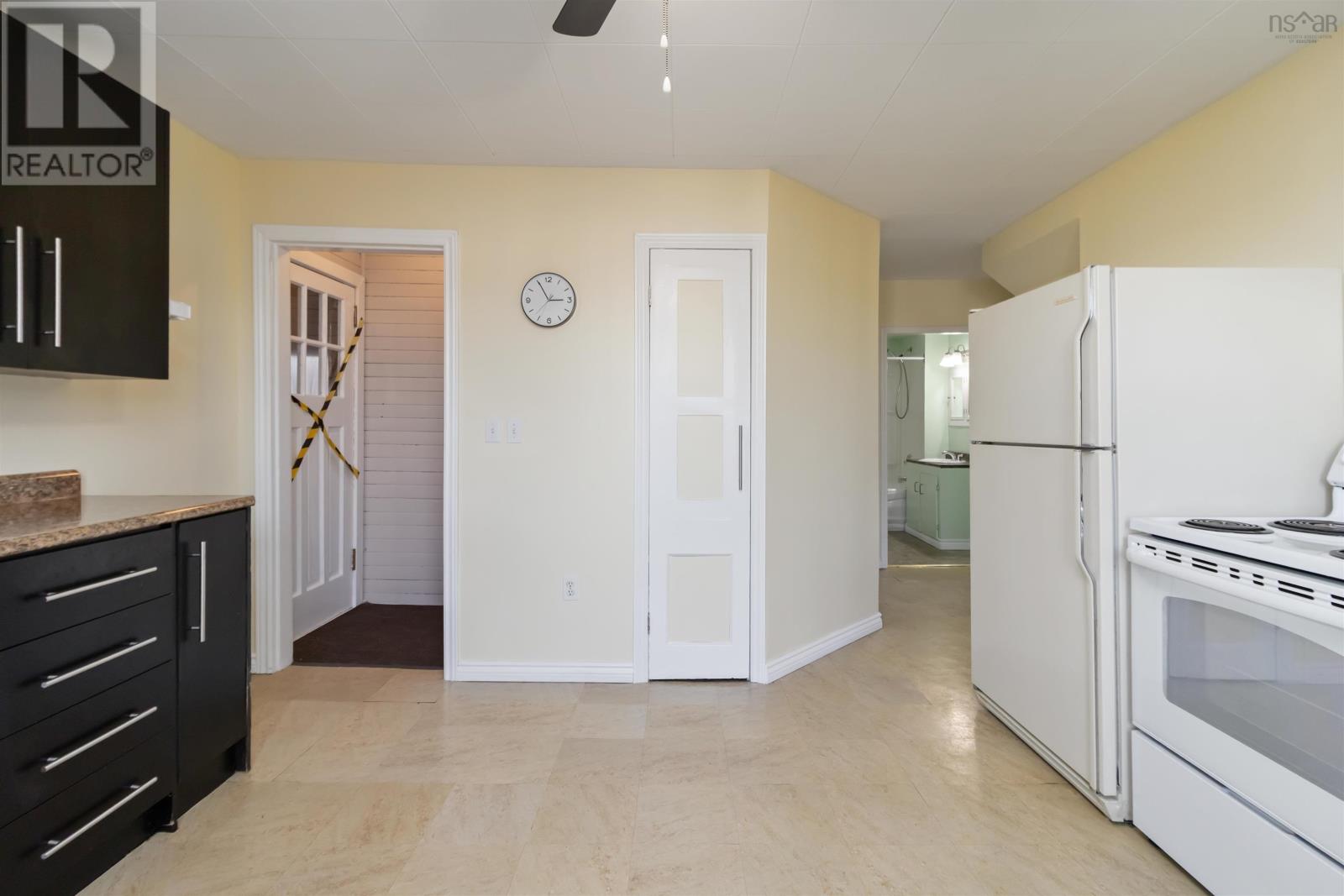 Property 17 of 47 of 1544 St Margarets Bay Road