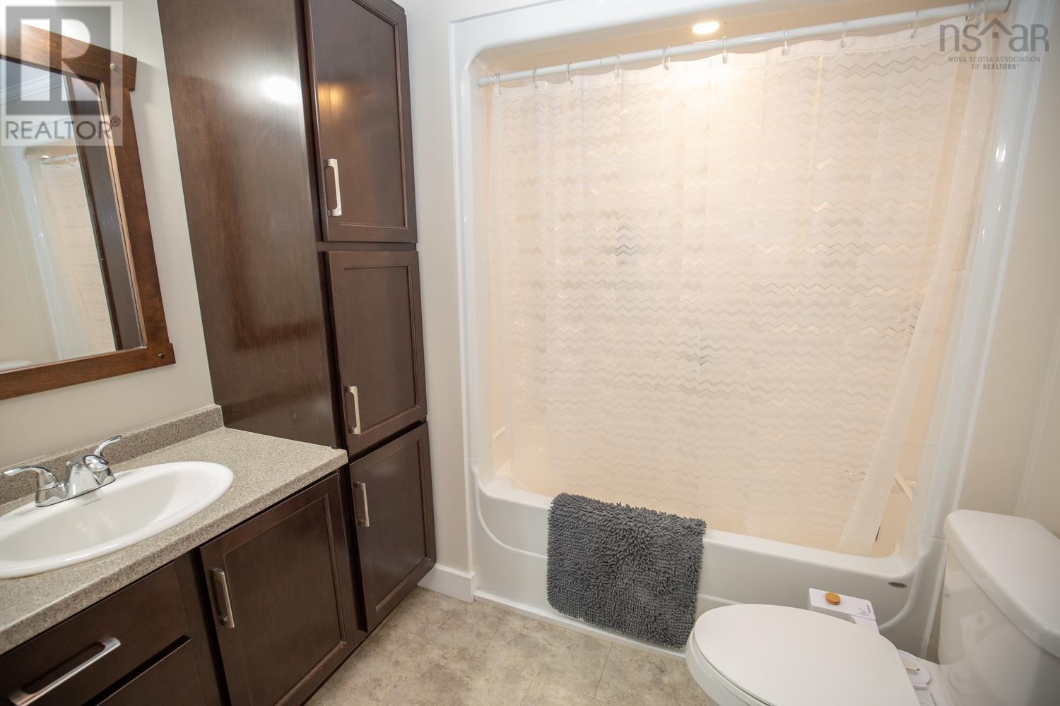 Property 16 of 36 of 6869 HIGHWAY 2