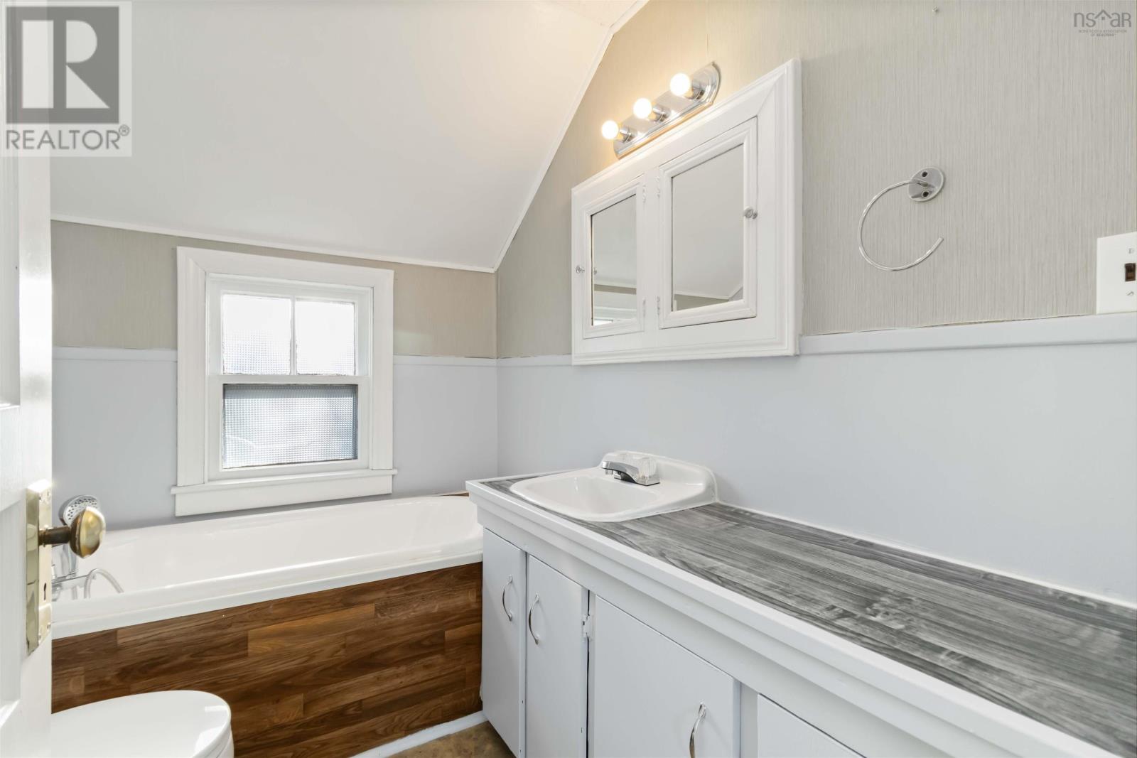 Property 38 of 47 of 1544 St Margarets Bay Road