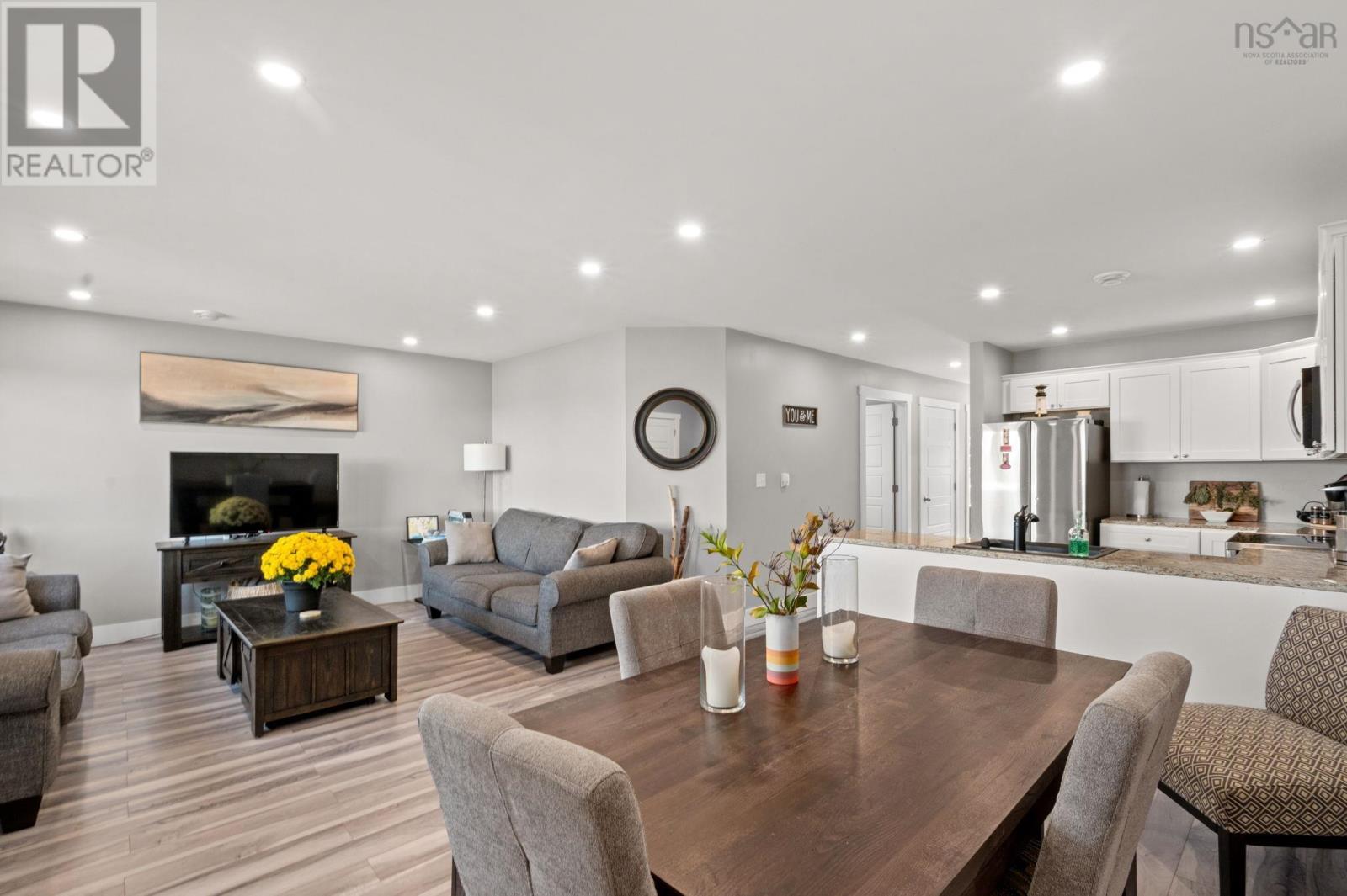 Property 11 of 45 of 26-28 Raspberry Lane