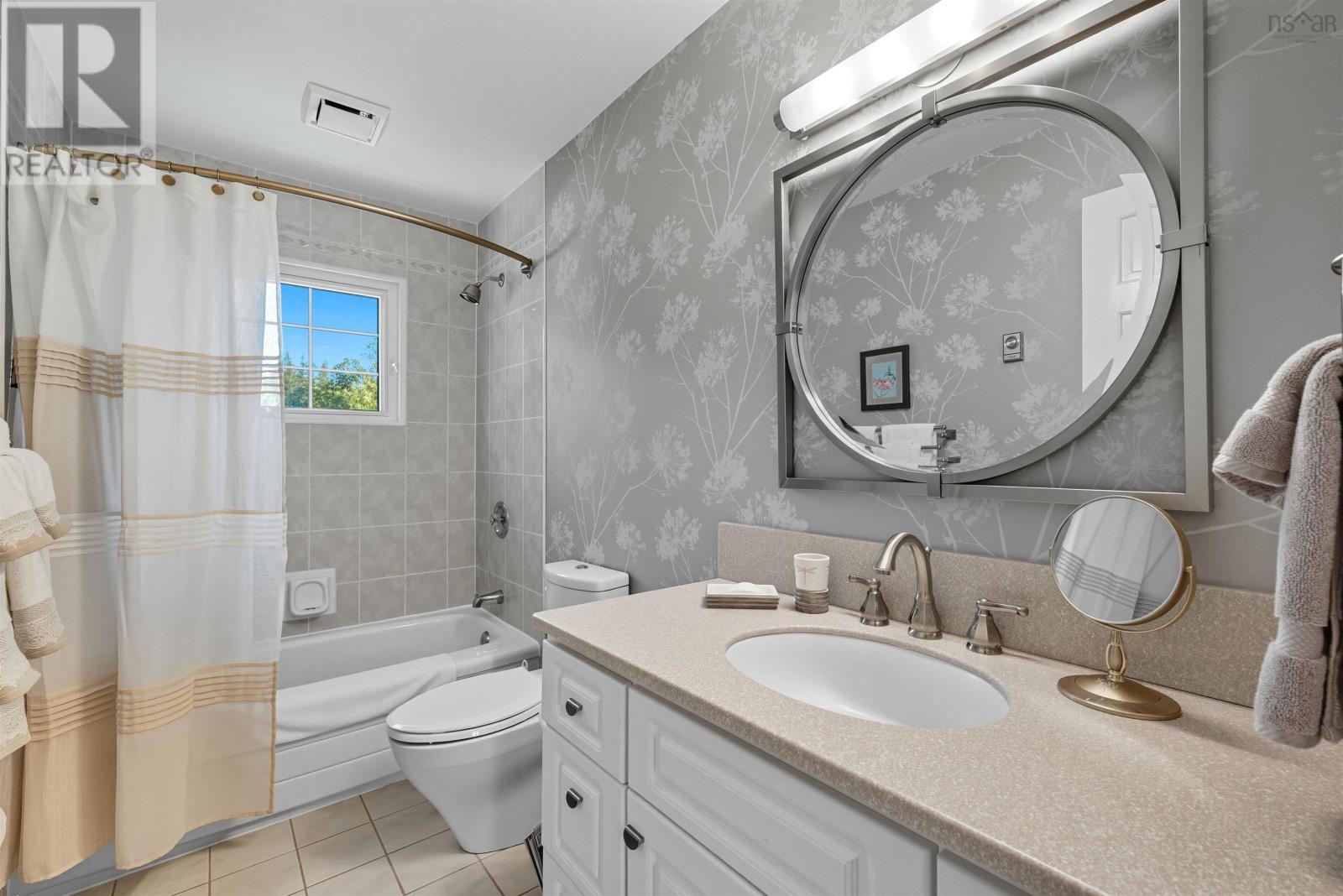 Property 32 of 46 of 35 Sunnywood Road