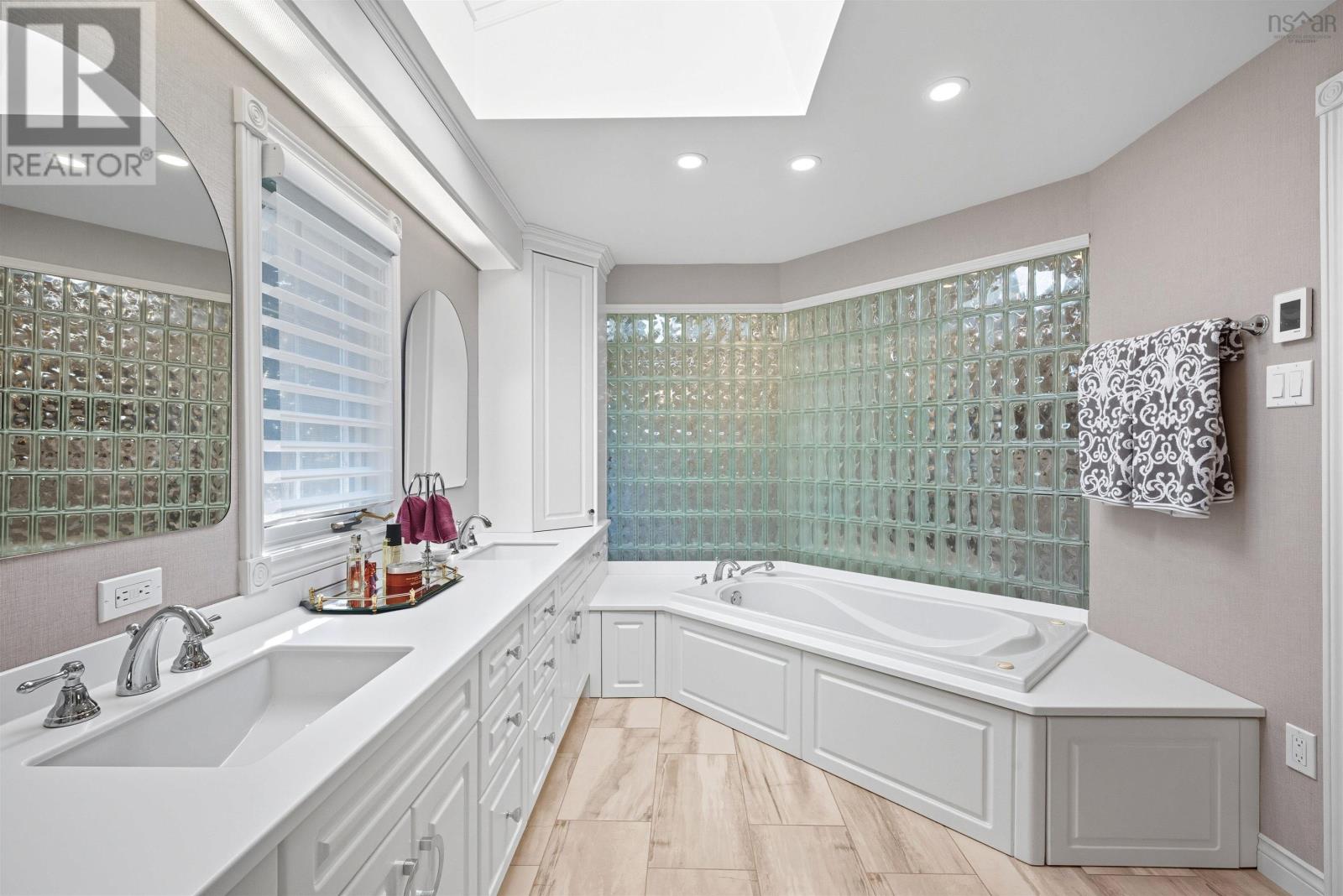 Property 30 of 46 of 35 Sunnywood Road